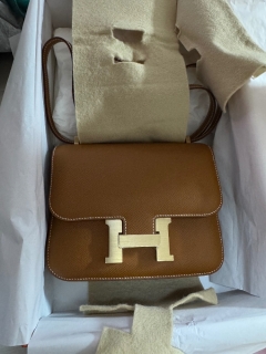 エルメスコンスタンス